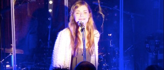 Emma DAUMAS en concert privé à Lyon